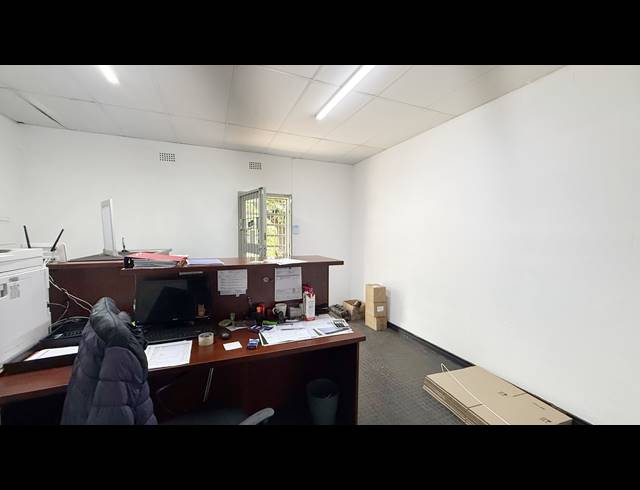 455M² WAREHOUSE TO LET IN WADEVILLE